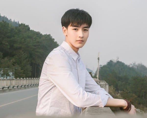 Đẹp như thiên thần với tóc Angular Fringer