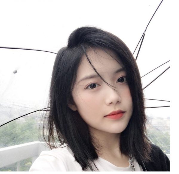 Phần đuôi tóc được tỉa nhấp nhô không theo quy luật nào cả
