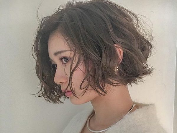 tóc xoăn nhẹ đánh rối
