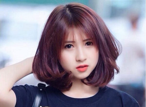 Kiểu tóc ngắn uốn hình chữ C