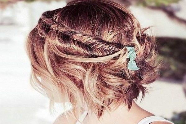 tết tóc xương cá có phụ kiện