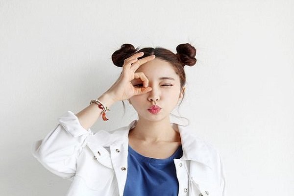 tóc búi cao hai bên