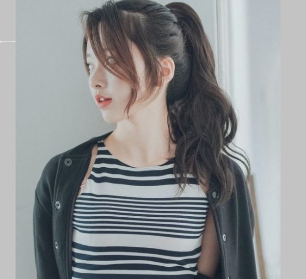 Tóc dài buộc cao