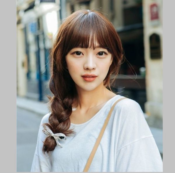 Tóc dài tết lỏng mái bằng