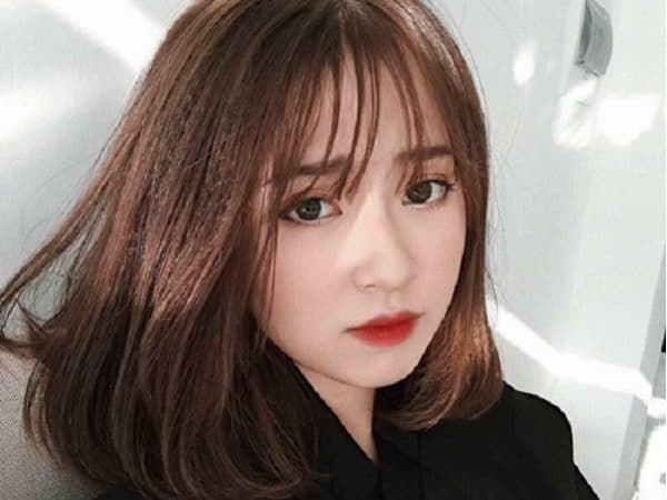 toc ngan uon cup dap phong 600x450 - Những kiểu tóc ngang vai uốn cụp phồng cực hot trong mùa hè năm nay toc ngan uon cup dap phong 600x450 - Những kiểu tóc ngang vai uốn cụp phồng cực hot trong mùa hè năm nay