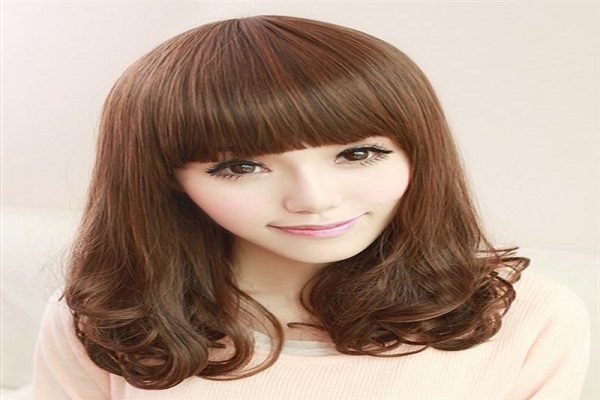 tóc xoăn đuôi mái bằng
