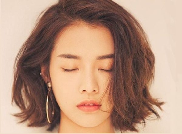 tóc ngắn xoăn sóng nước mái dài
