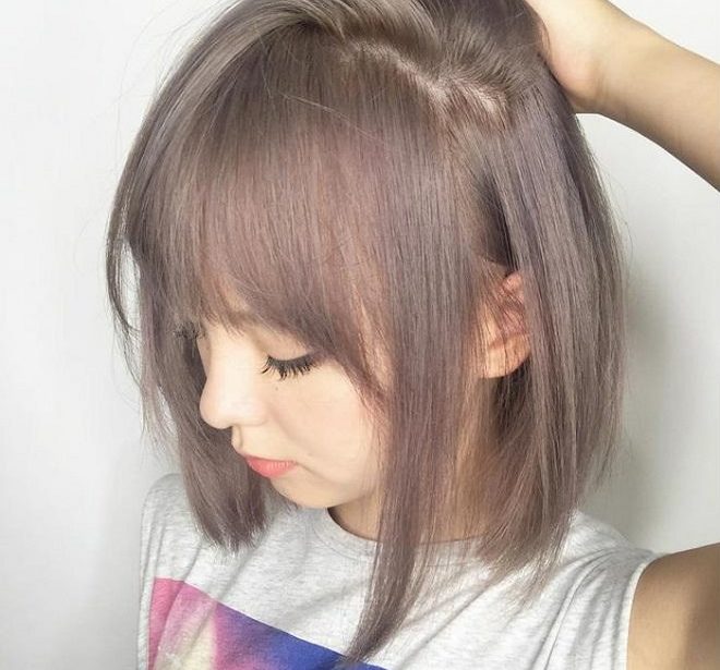 Tóc ngắn nhuộm nâu xám tro