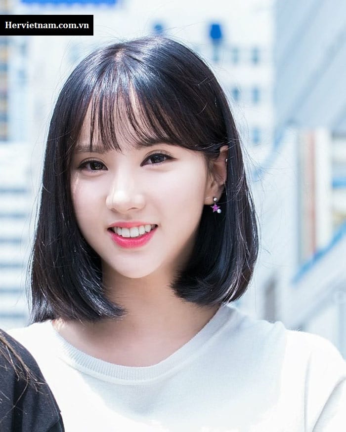 tóc ngắn thẳng mái thưa