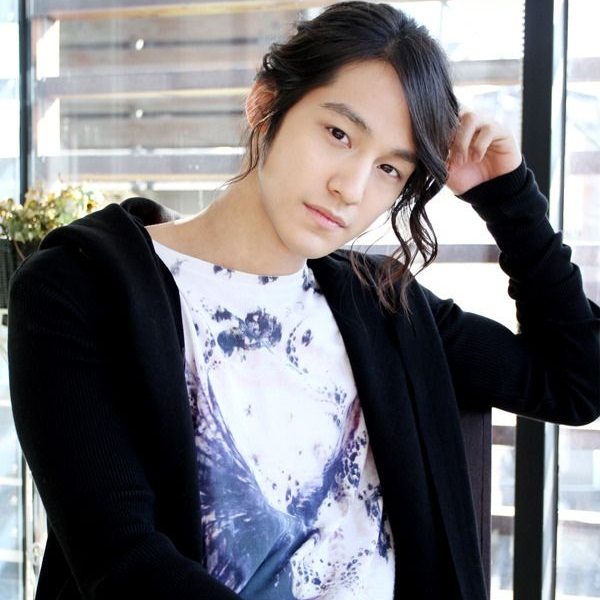 kiểu tóc dài đẹp kim bum
