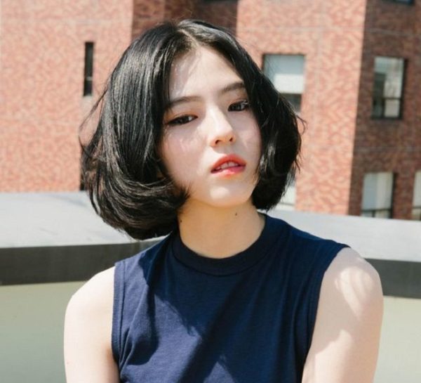 tóc đen bob cụp đuôi