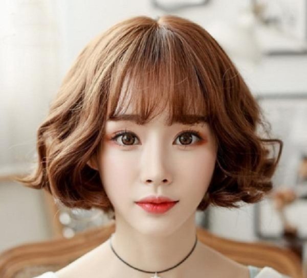 tóc ngắn nhuộm nâu