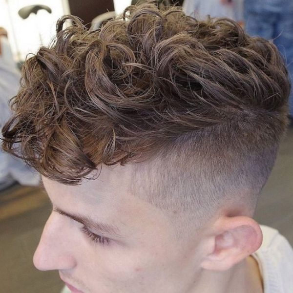 tóc undercut uốn xoăn mái đẹp