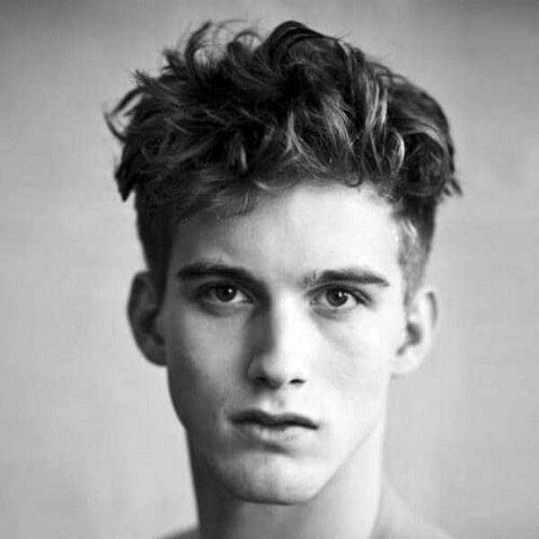 tóc xoăn nam đánh rối messy pompadour