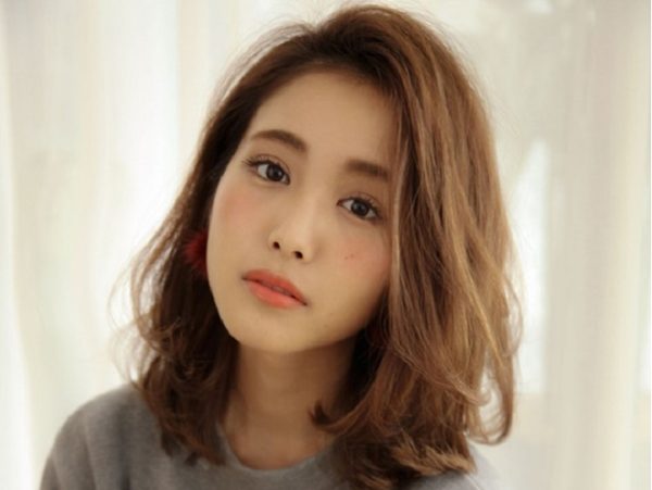 tóc dài mái lệch