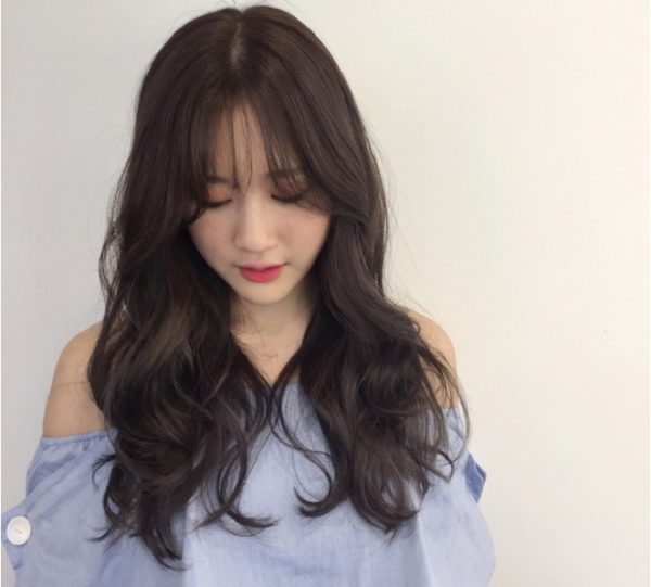 tóc gợn sóng cho mặt tròn