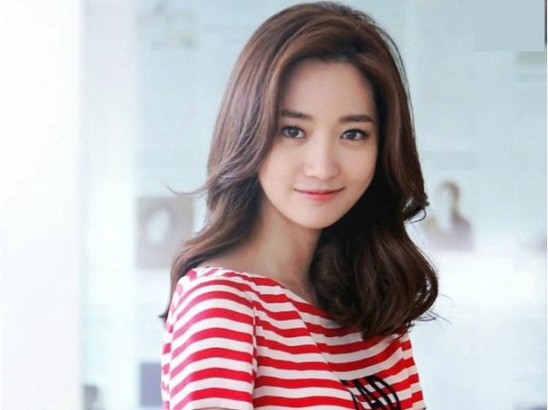 tóc mái xoăn lọn to