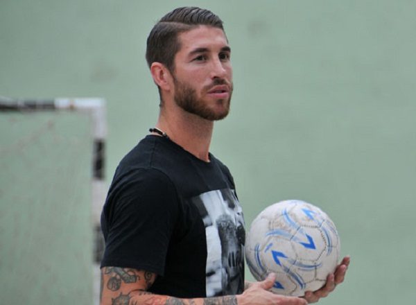 tóc nam nâu hạt dẻ Sergio Ramos