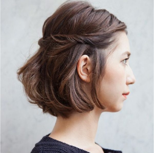 tóc ngắn cuốn lọn tóc mai