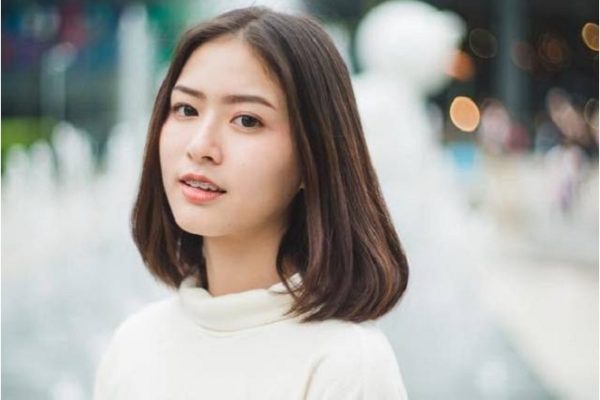 tóc ngắn nhuộm nâu cho mặt tròn