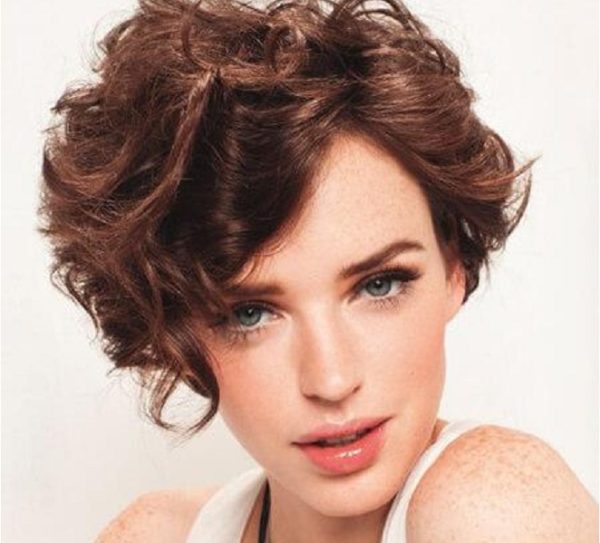 tóc ngắn uốn cá tính