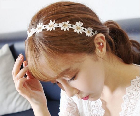 tóc ngắn váy trắng dự tiệc