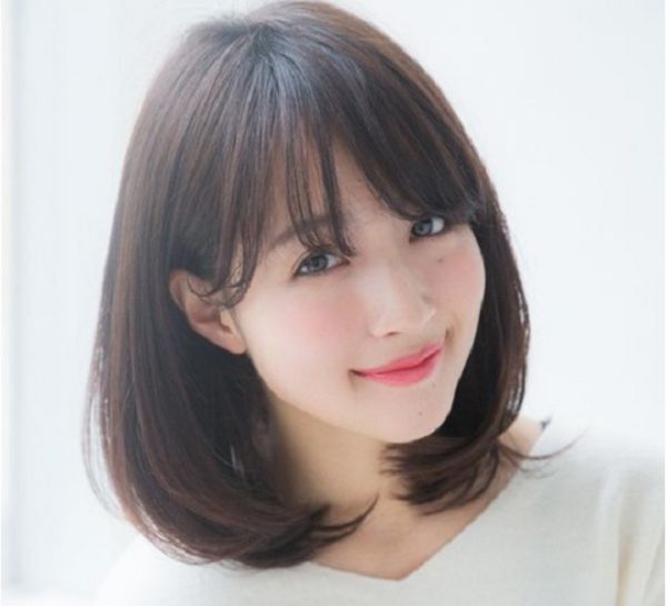 kiểu tóc ngang vai cho gương mặt dài