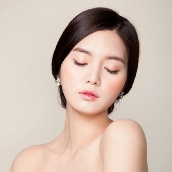 tóc ngắn chải gọn