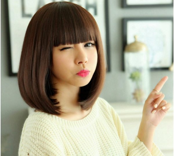 tóc mái ngang mặt tròn