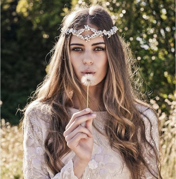 tóc uốn đuôi phong cách Boho