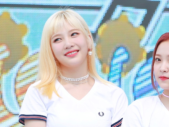 tóc mái bằng nhuộm bạch kim red velvet joy naver