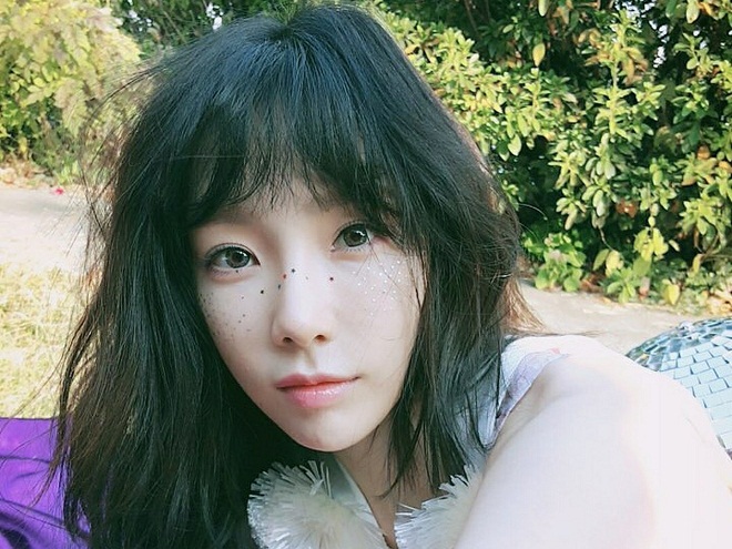 tóc mái dài đánh rối đẹp của sao hàn Taeyeon SNSD