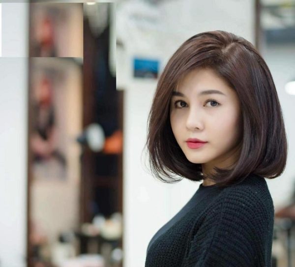 tóc ngắn uốn cụp