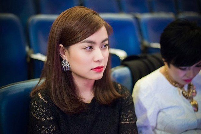 tóc ngang vai duỗi cúp cho mặt tròn
