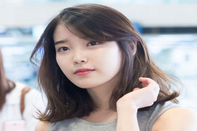 tóc ngang vai mái dài cho mặt tròn