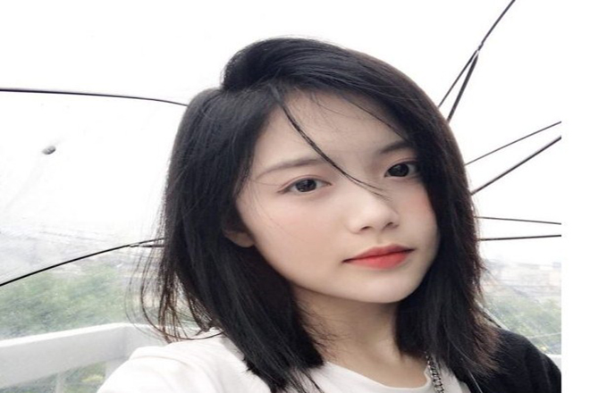 tóc ngang vai thẳng dịu dàng