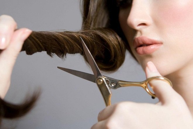 cắt tỉa mái tóc dài