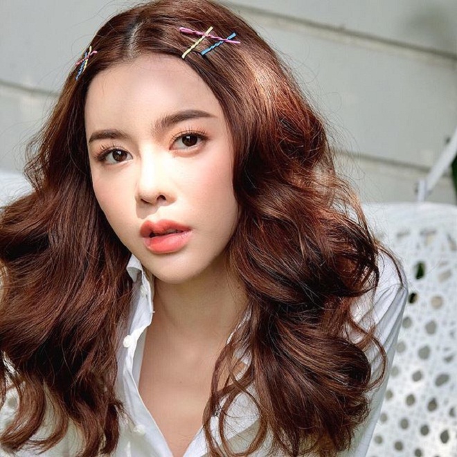 kẹp tóc mái bằng kẹp tóc nhiều màu