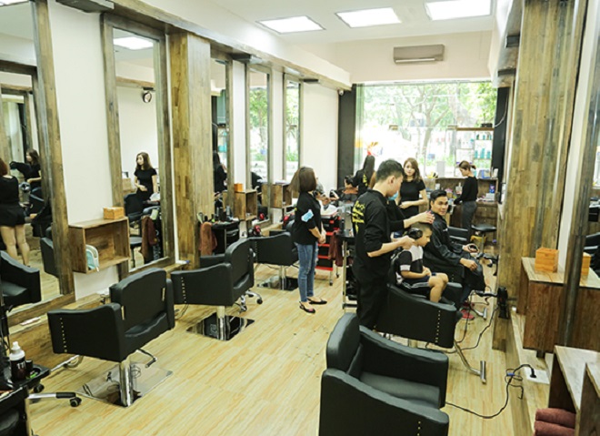 Bên trong không gian tiệm Hair Salon 99