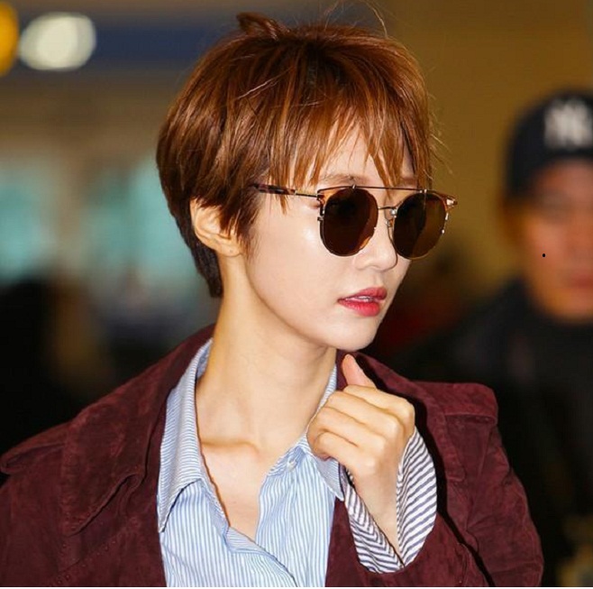 Goo Jun Hee cắt tóc ngắn nhuộm nâu vàng