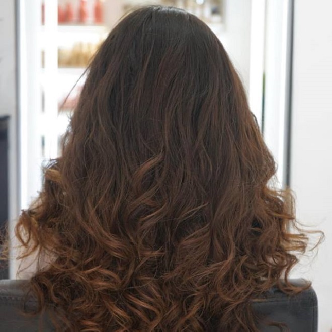 Không chỉ chuyên tóc ngắn Thông Hair còn tạo các kiểu tóc dài