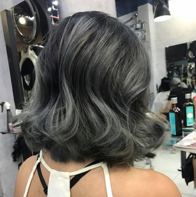 Tóc ngắn nhuộm khói chất lừ tại Amida Hair Salon