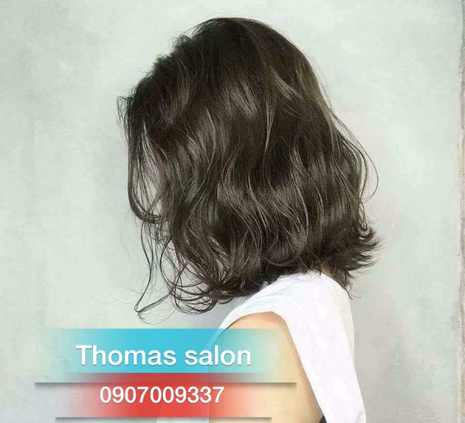 Tóc ngắn nhuộm xanh xám tại Thomas Salon