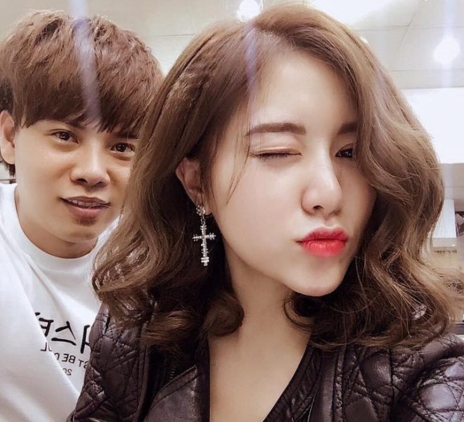 Tóc ngang uốn sóng nước tại Sinh Anh Hair Salon