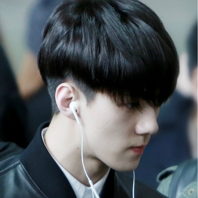 Oh Sehun trong kiểu tóc nam hợp với dáng mặt dài