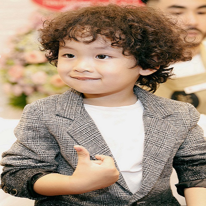 toc uốn xoăn bông xù cho bé nam
