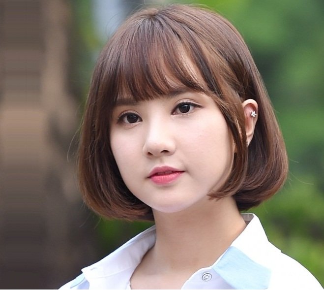eunha cắt kiểu tóc ngắn uốn cụp mái thưa